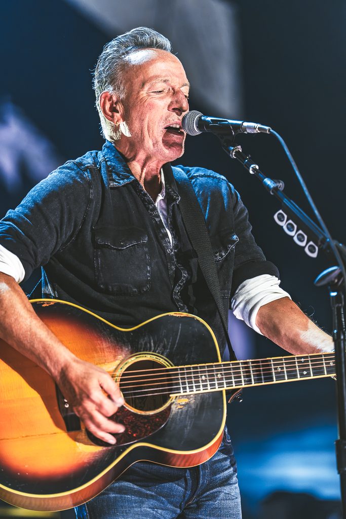 BRUCE SPRINGSTEEN AT POWER TO THE PEOPLE