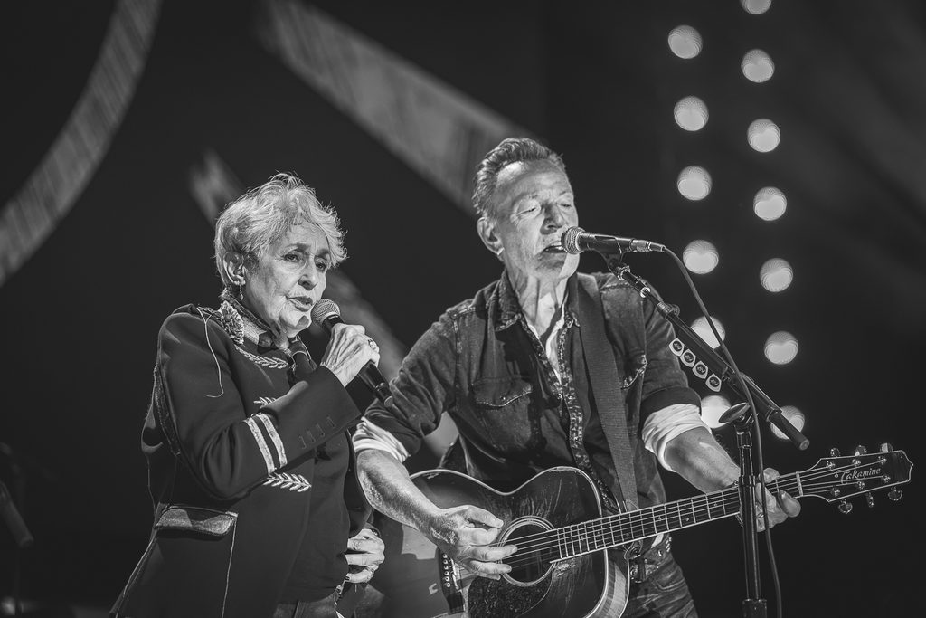 BRUCE SPRINGSTEEN AT POWER TO THE PEOPLE